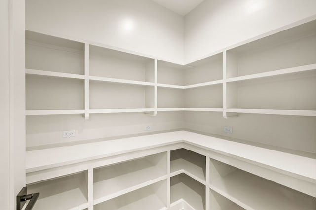 5615 Shoalwood Ave, Austin, TX 78756 - view of pantry