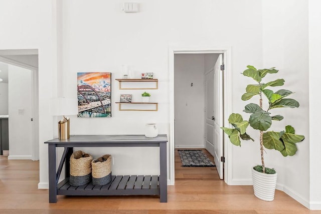 3712 Sawmill Dr, Austin, TX 78749 - hall featuring light wood finished floors and baseboards