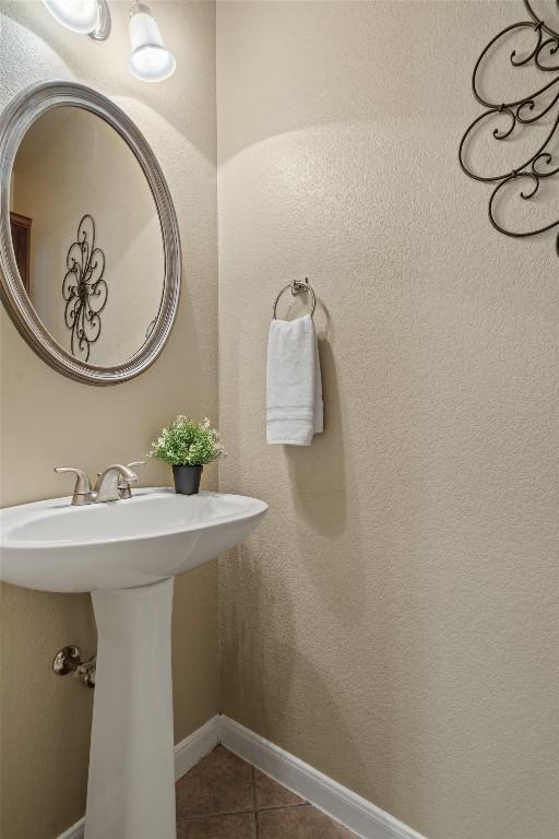 3517 Shellcastle Ln, Round Rock, TX 78681 - bathroom with tile patterned flooring and a sink