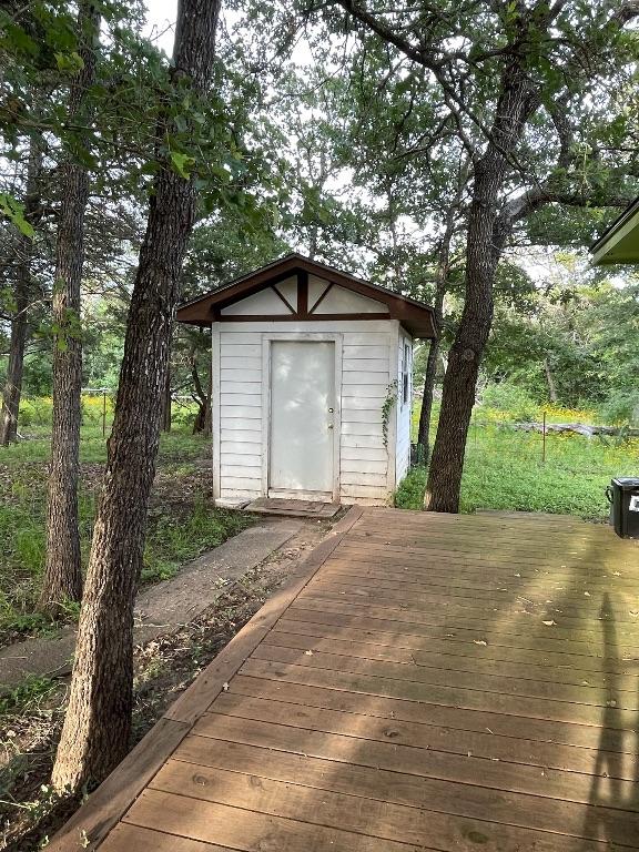 309 Stolle Ln, Flatonia, TX 78941 - view of shed
