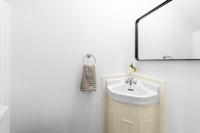 6109 Bullard Dr Unit A, Austin, TX 78757 - bathroom with toilet and vanity