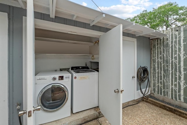 6109 Bullard Dr Unit A, Austin, TX 78757 - laundry area featuring independent washer and dryer
