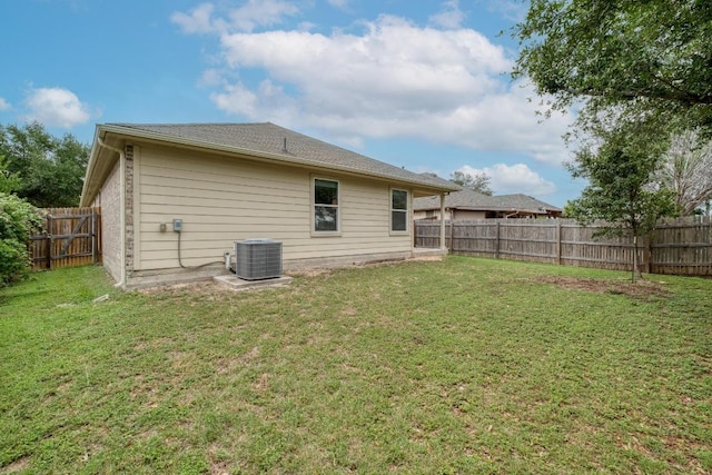 11404 Day Camp Ln, Austin, TX 78754 - rear view of house featuring central AC