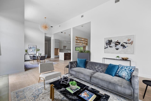5013 Rob Scott St, Austin, TX 78721 - photo 8