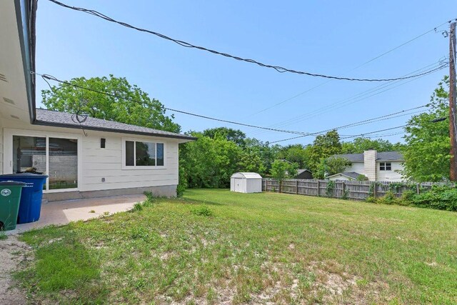 7302 Hartnell Dr, Austin, TX 78723 - view of yard featuring a patio area