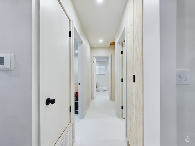 6007 Leisure Run Rd, Austin, TX 78745 - corridor featuring recessed lighting