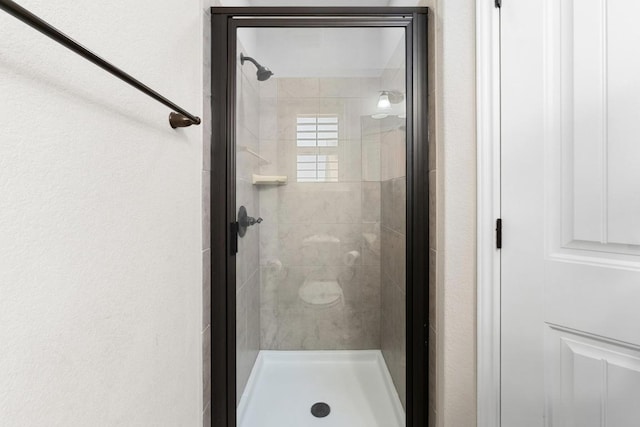 5109 Scenic Lake Dr, Georgetown, TX 78626 - full bath with a shower stall
