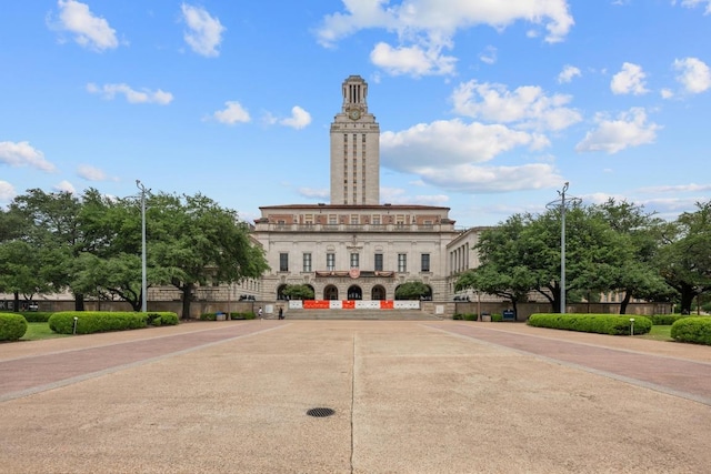 2804 Rio Grande St Unit 206, Austin, TX 78705 - view of property with uncovered parking