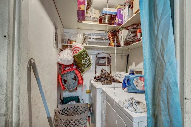 8505 Dryfield Dr, Austin, TX 78758 - laundry area featuring washing machine and dryer