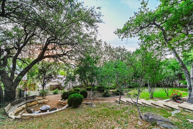 921 Electra, Lakeway, TX 78734 - view of yard