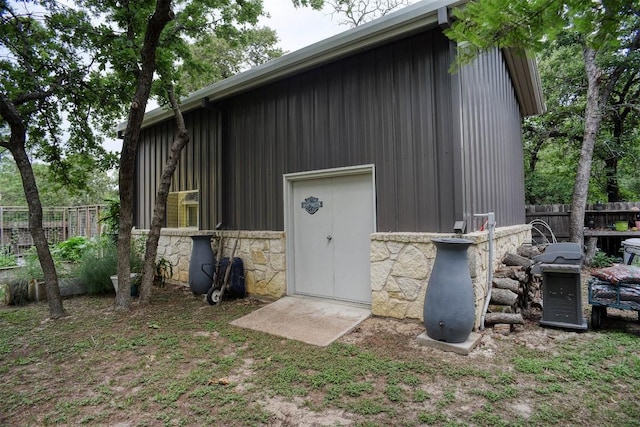 233 Maple Leaf Trl, Elgin, TX 78621 - view of outbuilding