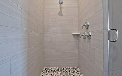 4720 Napoli Shore Dr, Leander, TX 78641 - full bathroom featuring a stall shower