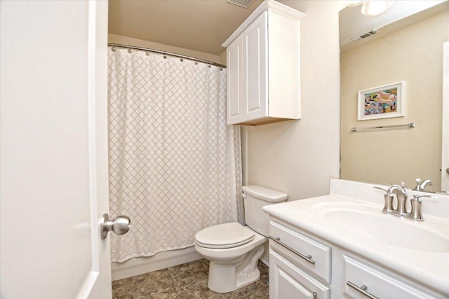 510 W Metcalfe St, Hutto, TX 78634 - bathroom featuring vanity, toilet, and a shower with curtain