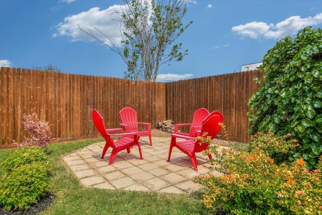 510 W Metcalfe St, Hutto, TX 78634 - view of patio