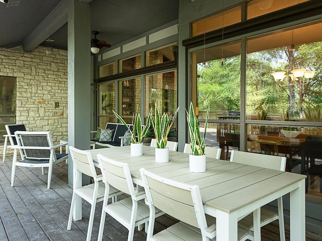 1400 Pearl Cv, Round Rock, TX 78681 - sunroom featuring a chandelier