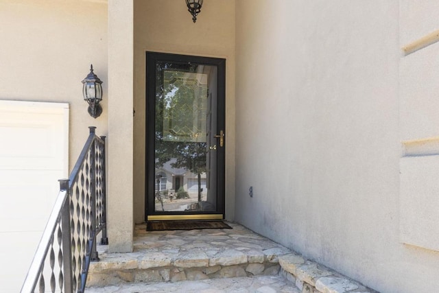 10 Lakewood Cir, Wimberley, TX 78676 - doorway to property with stucco siding