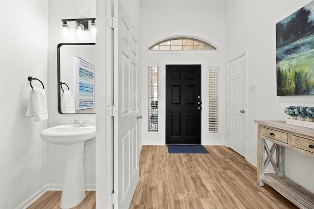 270 Harris Dr, Austin, TX 78737 - entryway with light wood-style flooring and baseboards