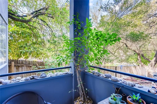 700 S 1st St S Unit 101, Austin, TX 78704 - view of balcony