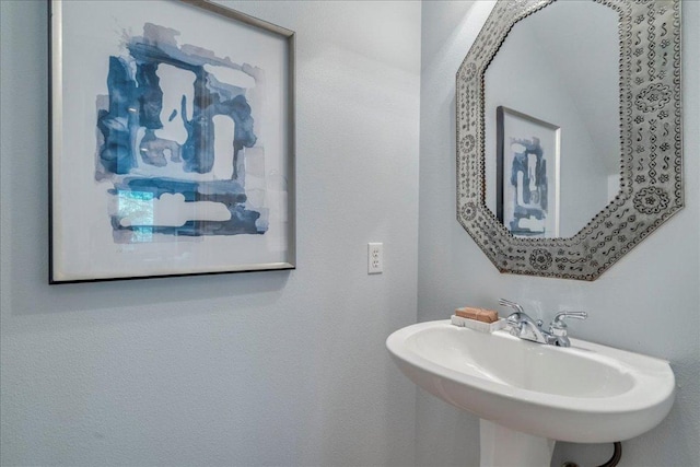 2115 Bluebonnet Ln Unit 3B, Austin, TX 78704 - bathroom with a sink