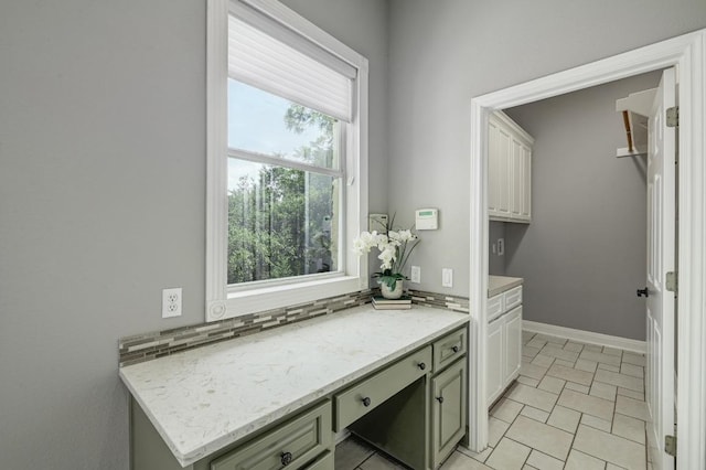 12004 Mira Mesa Dr, Austin, TX 78732 - bathroom with baseboards