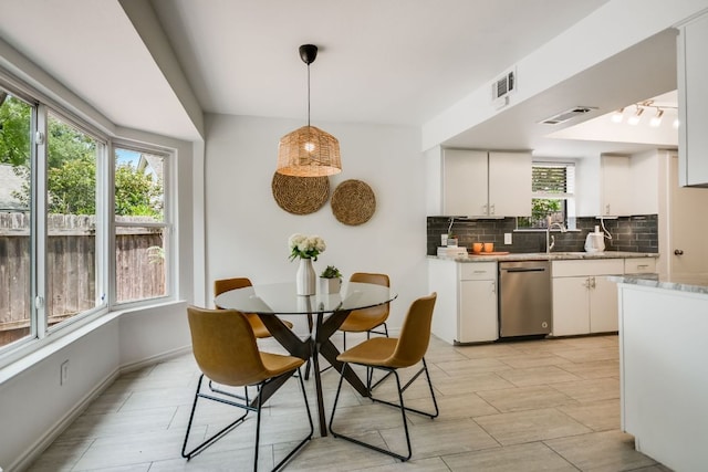 10300 Parkfield Dr, Austin, TX 78758 - view of dining space