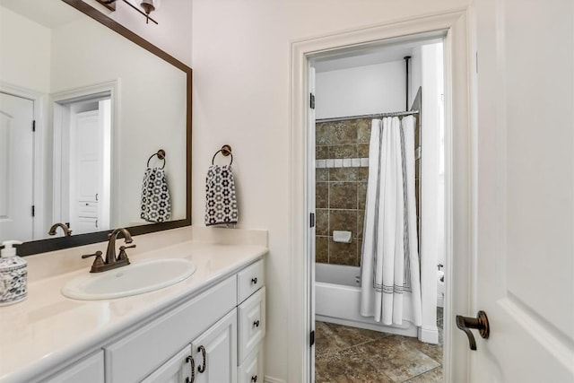 9501 Derecho Bnd, Austin, TX 78737 - full bathroom featuring vanity and shower / bath combo