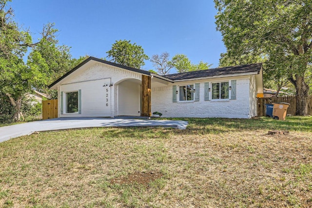 5236 Meadow Creek Dr, Austin, TX 78745 - ranch-style home featuring a patio area