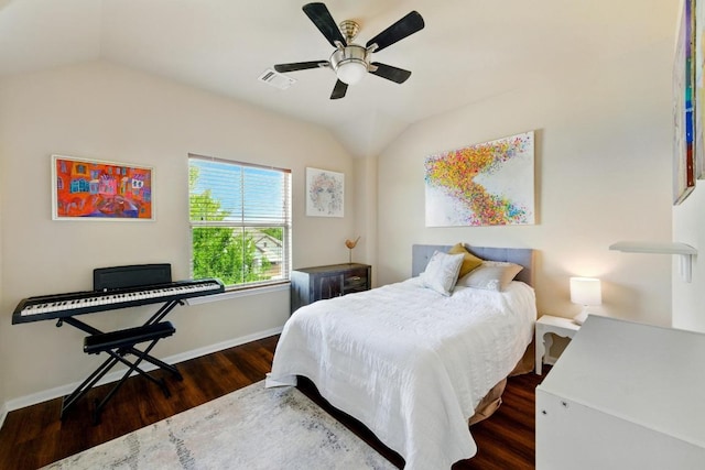 601 Harris Dr, Austin, TX 78737 - bedroom featuring lofted ceiling, wood finished floors, baseboards, and a ceiling fan