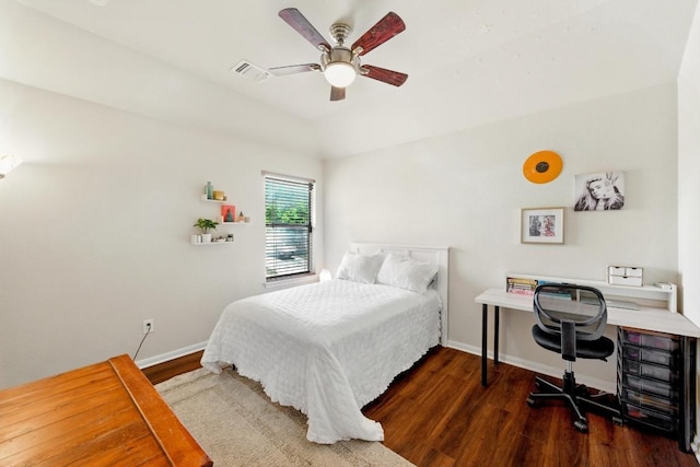 601 Harris Dr, Austin, TX 78737 - bedroom with wood finished floors, baseboards, and ceiling fan