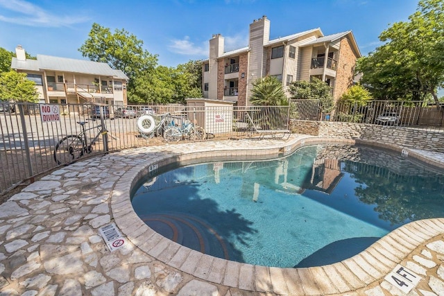 421 W San Antonio St Unit H1, San Marcos, TX 78666 - view of community pool