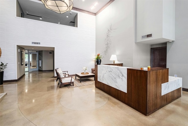 54 Rainey St Unit 814, Austin, TX 78701 - reception featuring a high ceiling