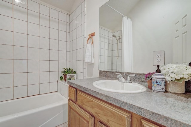 900 Cedar Park Dr, Cedar Park, TX 78613 - full bath with vanity and shower / tub combo