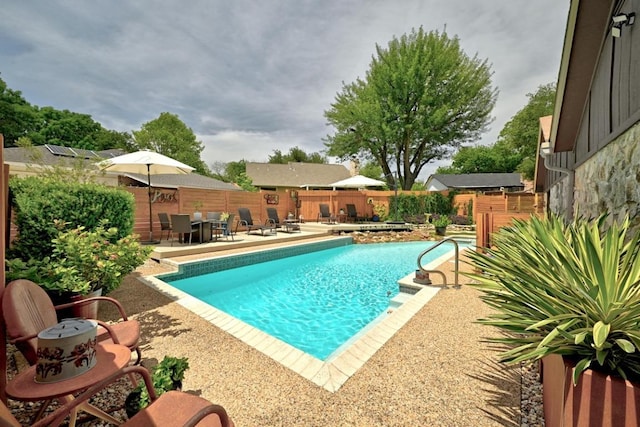 2406 Shiloh Dr, Austin, TX 78745 - view of pool featuring a patio area and a fenced backyard