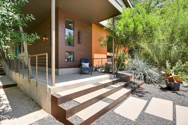 1904 E 9th St, Austin, TX 78702 - view of covered porch