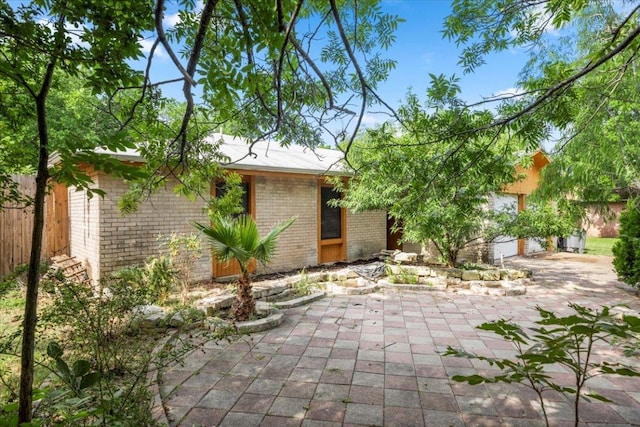 1307 Meadgreen Dr, Austin, TX 78758 - view of patio / terrace