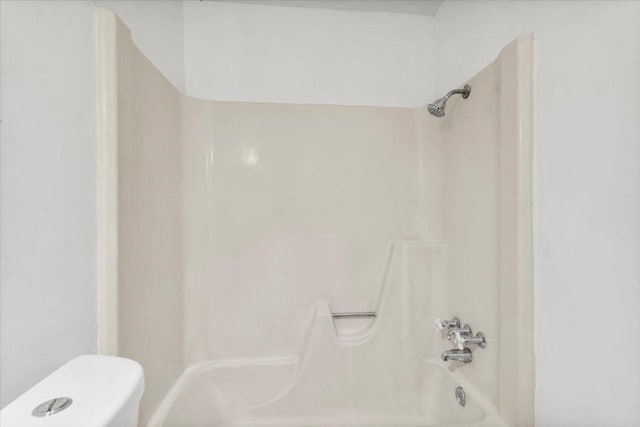 1307 Meadgreen Dr, Austin, TX 78758 - bathroom with toilet and shower / tub combination