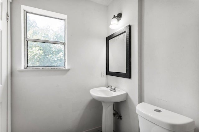 1307 Meadgreen Dr, Austin, TX 78758 - half bath with toilet and a sink
