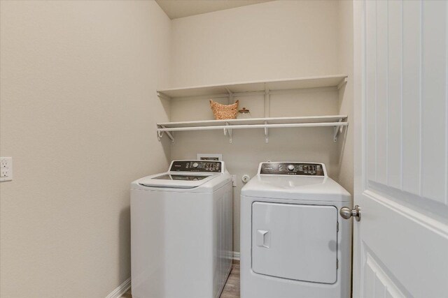 4333 Buffalo Ford Rd, Georgetown, TX 78628 - washroom featuring washing machine and dryer