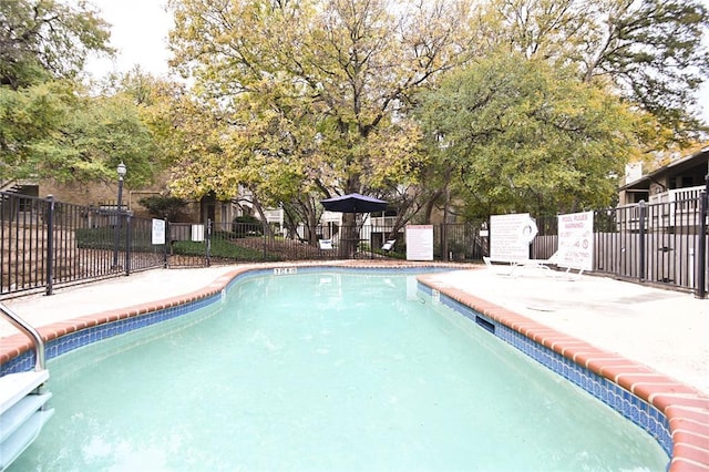 2450 Wickersham Ln Unit 718, Austin, TX 78741 - view of community pool