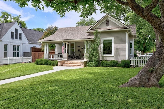 1502 S Elm St, Georgetown, TX 78626 - view of front facade with covered porch and roof with shingles