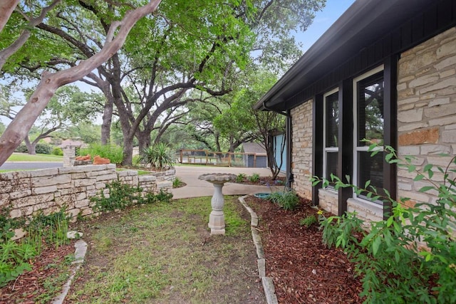 11505 Circle Bend Dr, Austin, TX 78758 - view of yard