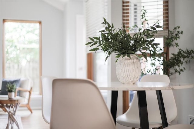 12319 Emery Oaks Rd, Austin, TX 78758 - dining area view