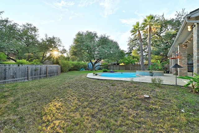10408 Cassia Dr, Austin, TX 78759 - view of yard featuring a patio area