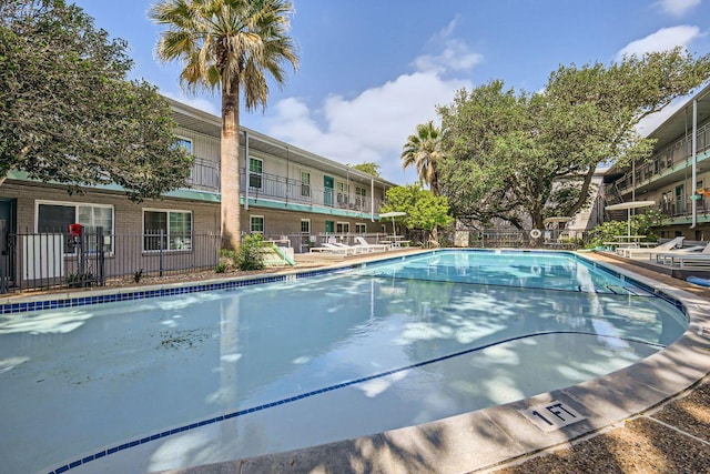 300 Crockett St Unit 115, Austin, TX 78704 - view of community pool