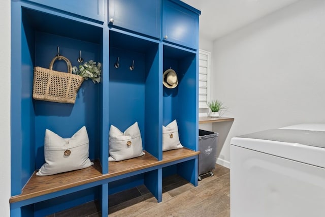 3701 Arrowhead Cir, Round Rock, TX 78681 - mudroom with wood finished floors