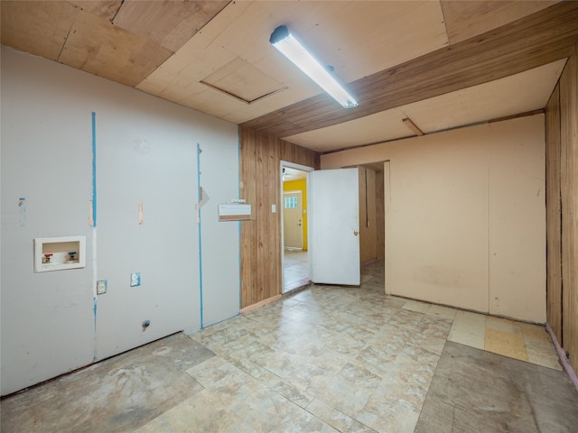 1021 Gardner Rd, Austin, TX 78721 - empty room featuring attic access