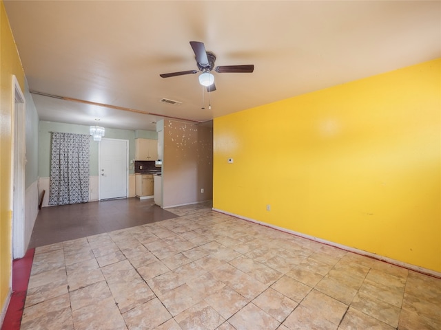 1021 Gardner Rd, Austin, TX 78721 - unfurnished room featuring a ceiling fan