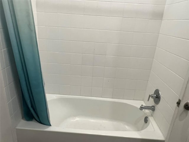 201 Abby Rd, Georgetown, TX 78626 - full bathroom featuring shower / bath combo