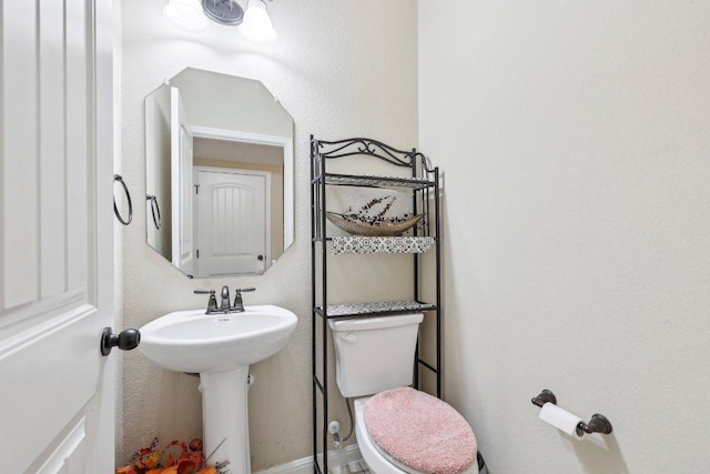 13400 Briarwick Dr Unit 1202, Austin, TX 78729 - bathroom featuring toilet