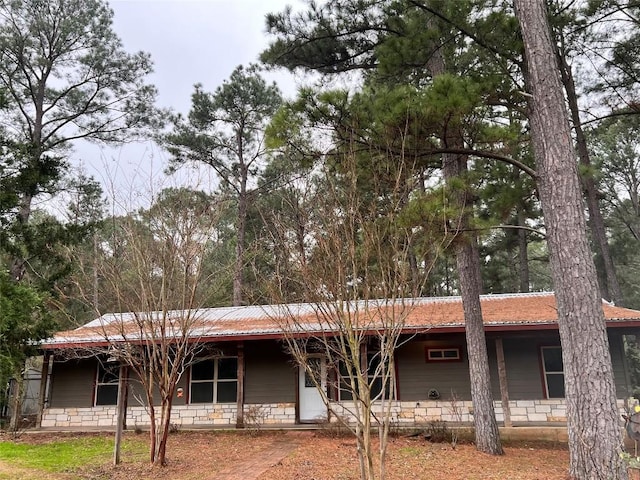 106 Shetland Ln, Bastrop, TX 78602 - view of front of house featuring a porch